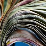 Đồng peso Mexico “sụt đáy” so với USD sau tin FBI mở lại điều tra bà Clinton