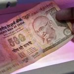 Ấn Độ huỷ tiền mệnh giá lớn: Đòn hiểm