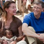 Bill Gates viết thư “tri ân” Warren Buffett vì đã hiến nhiều tiền cho từ thiện