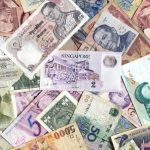 Đồng USD giảm giá chờ phát biểu của ông Trump