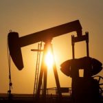 Cứu giá dầu, cuộc chiến chật vật của OPEC và Nga