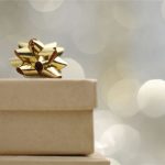 Để món quà không trở thành “thảm họa” với khách hàng